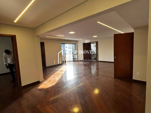 #587 - Apartamento para Venda em Santo André - SP